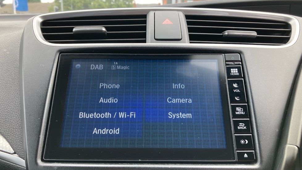 Honda Civic 1.4 i-VTEC SE Plus 5dr [Nav] Petrol Hatchback - Image 28