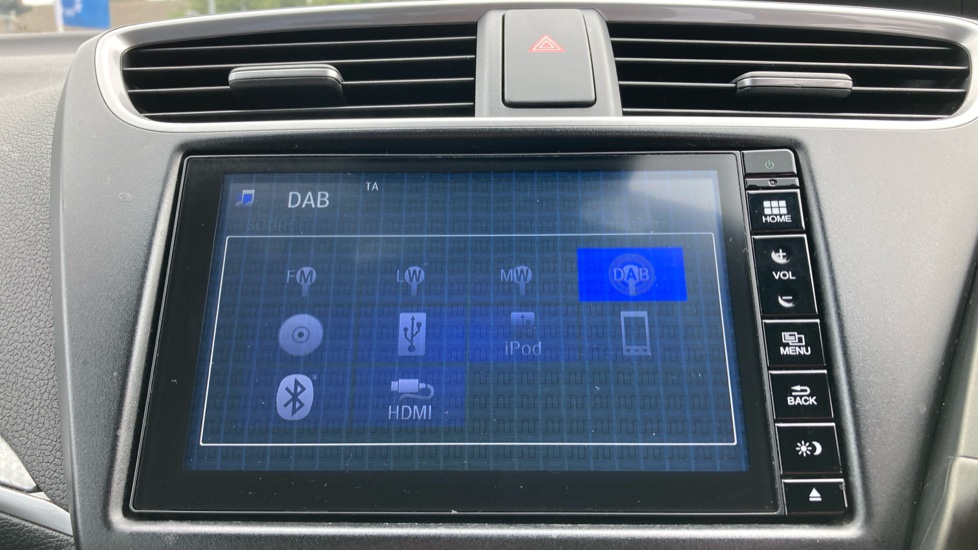 Honda Civic 1.4 i-VTEC SE Plus 5dr [Nav] Petrol Hatchback - Image 29