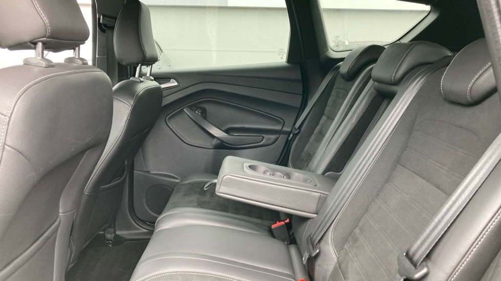 Ford Kuga 2.0 TDCi 180 ST-Line 5dr Diesel Estate - Image 16