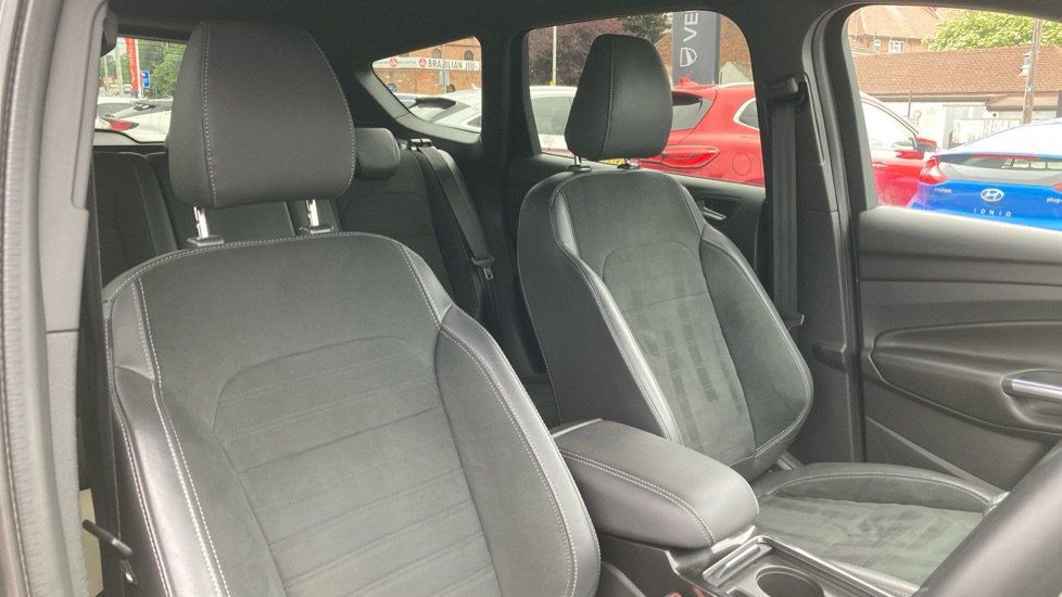 Ford Kuga 2.0 TDCi 180 ST-Line 5dr Diesel Estate - Image 21