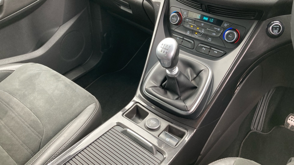 Ford Kuga 2.0 TDCi 180 ST-Line 5dr Diesel Estate - Image 23