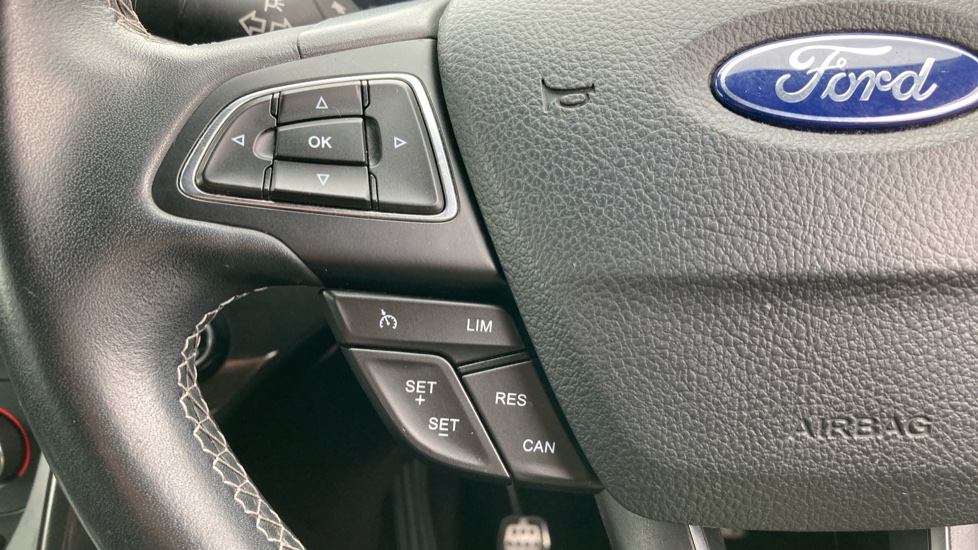 Ford Kuga 2.0 TDCi 180 ST-Line 5dr Diesel Estate - Image 35