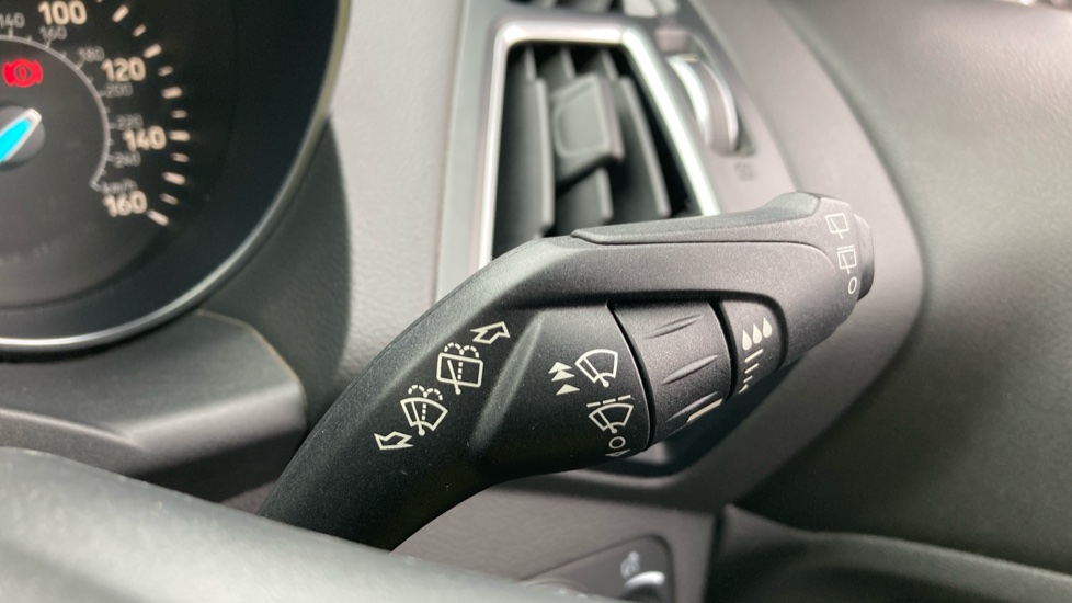 Ford Kuga 2.0 TDCi 180 ST-Line 5dr Diesel Estate - Image 38
