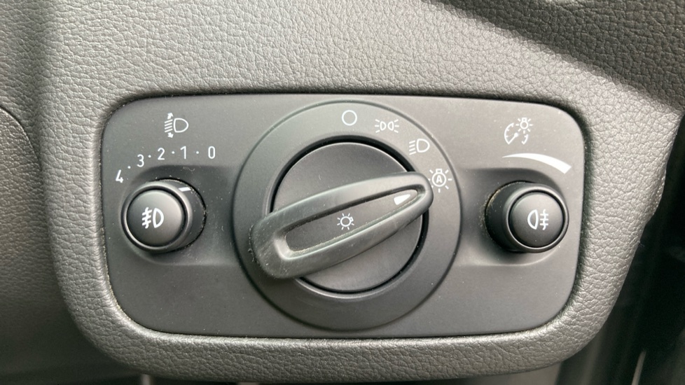 Ford Kuga 2.0 TDCi 180 ST-Line 5dr Diesel Estate - Image 39