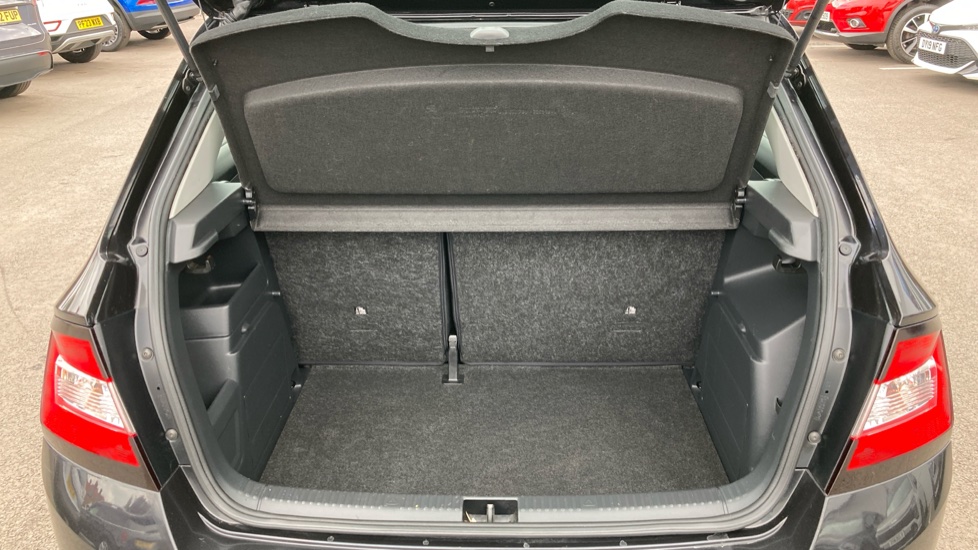 Skoda Fabia 1.0 TSI SE 5dr Petrol Hatchback - Image 4