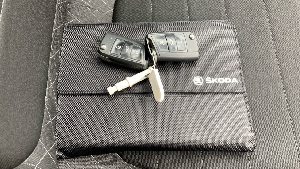 Skoda Fabia 1.0 TSI SE 5dr Petrol Hatchback - Image 19