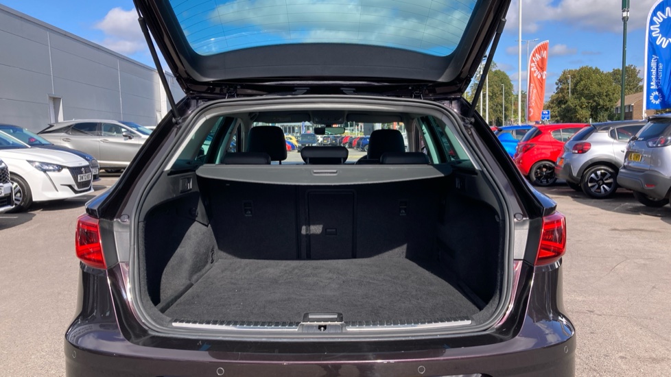 SEAT Leon 2.0 TDI 150 Xcellence [EZ] 5dr Diesel Estate - Image 4