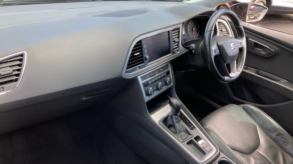 SEAT Leon 2.0 TDI 150 Xcellence [EZ] 5dr Diesel Estate - Image 9