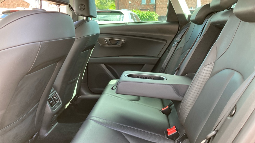 SEAT Leon 2.0 TDI 150 Xcellence [EZ] 5dr Diesel Estate - Image 16