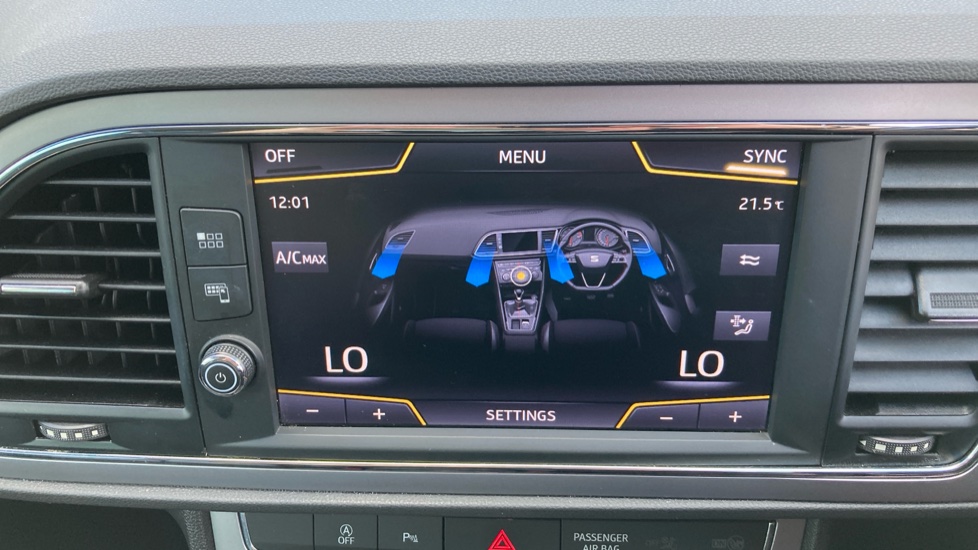 SEAT Leon 2.0 TDI 150 Xcellence [EZ] 5dr Diesel Estate - Image 32