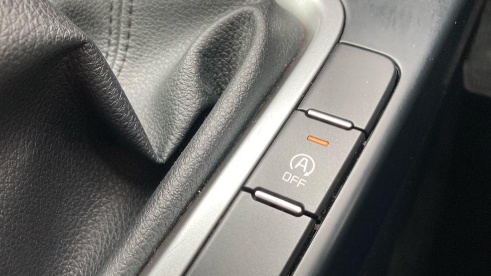 Kia Ceed 1.0T GDi ISG 2 5dr Petrol Hatchback - Image 23