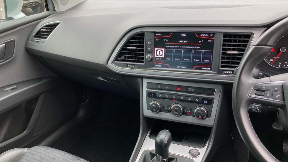 SEAT Leon 1.4 EcoTSI 150 Xcellence Technology 5dr DSG Petrol Hatchback - Image 14