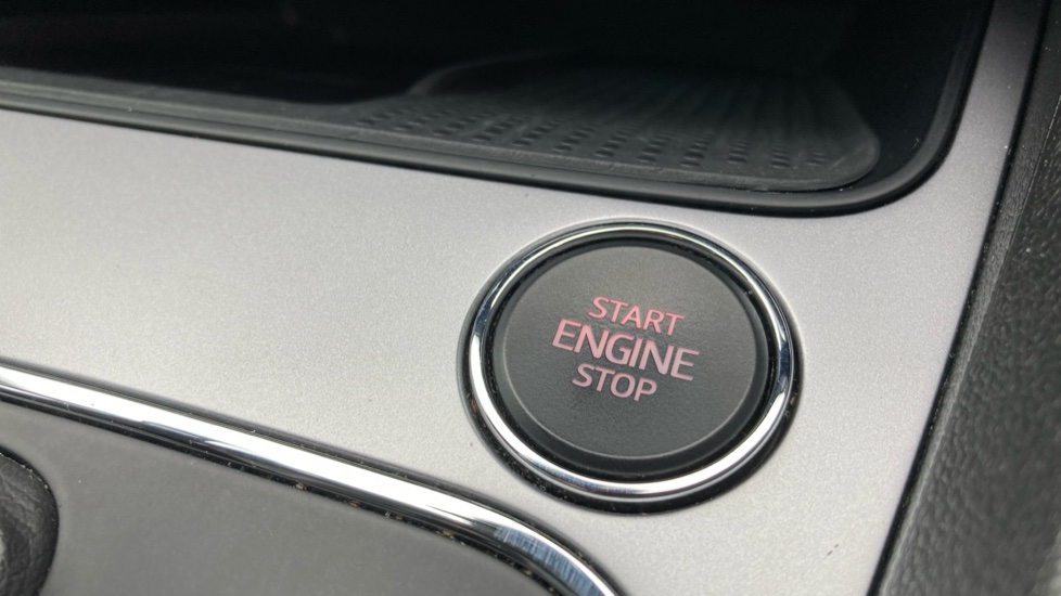 SEAT Leon 1.4 EcoTSI 150 Xcellence Technology 5dr DSG Petrol Hatchback - Image 25