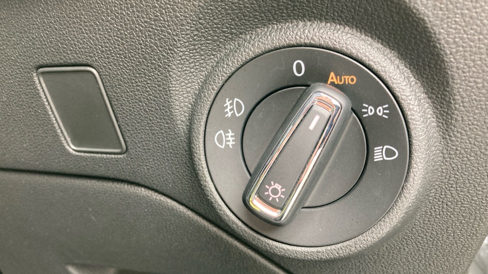 SEAT Leon 1.4 EcoTSI 150 Xcellence Technology 5dr DSG Petrol Hatchback - Image 43