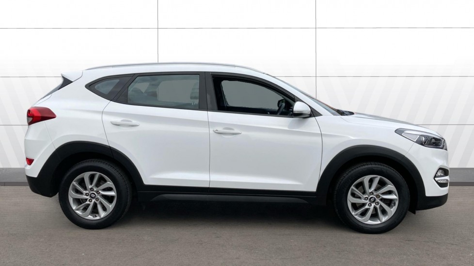 Hyundai TUCSON 1.7 CRDi Blue Drive SE 5dr 2WD Diesel Estate - Image 5