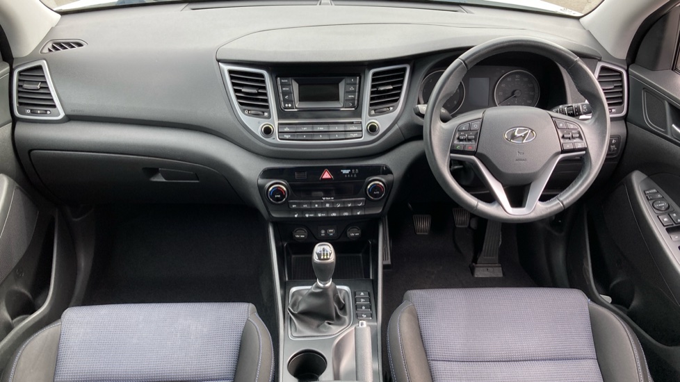Hyundai TUCSON 1.7 CRDi Blue Drive SE 5dr 2WD Diesel Estate - Image 10