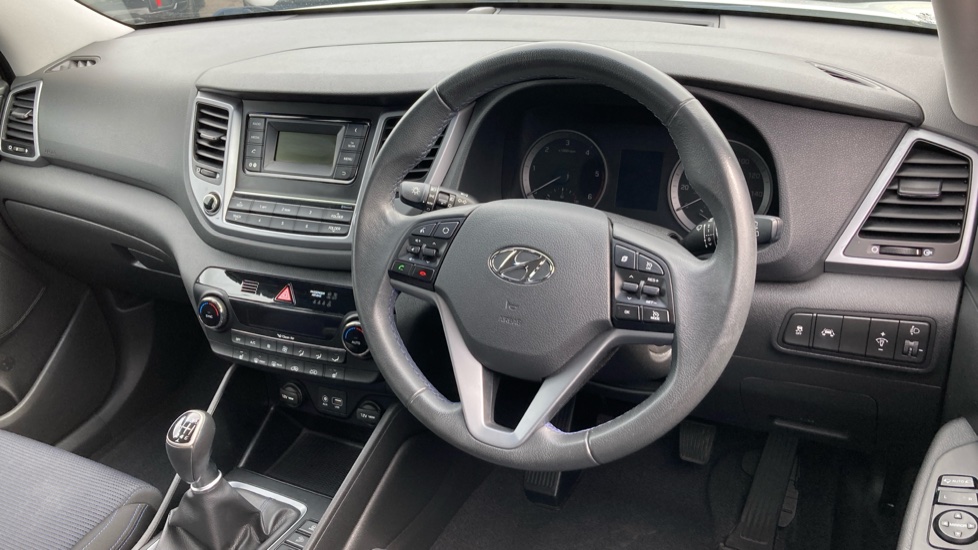 Hyundai TUCSON 1.7 CRDi Blue Drive SE 5dr 2WD Diesel Estate - Image 11