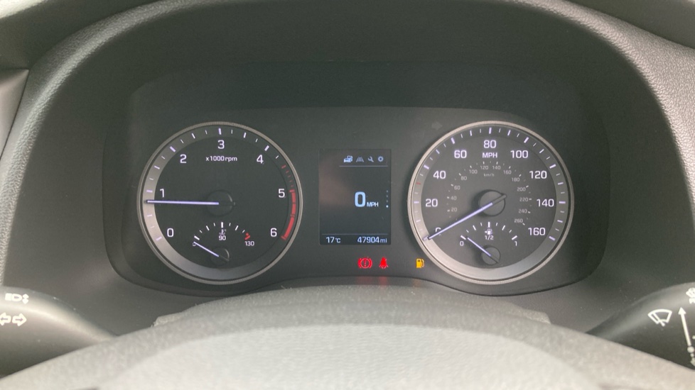 Hyundai TUCSON 1.7 CRDi Blue Drive SE 5dr 2WD Diesel Estate - Image 18