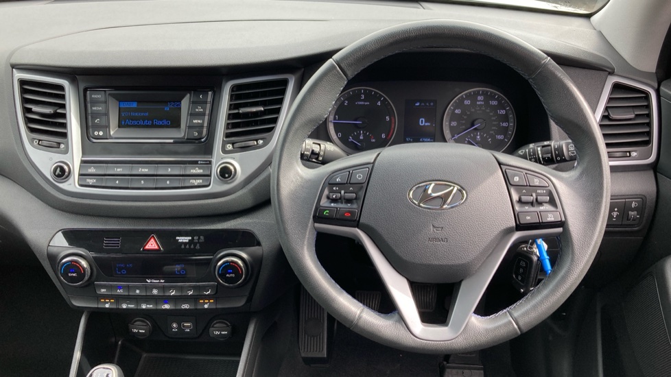 Hyundai TUCSON 1.7 CRDi Blue Drive SE 5dr 2WD Diesel Estate - Image 29