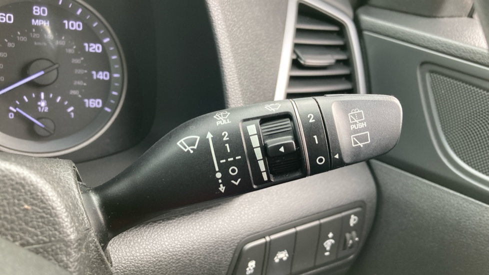 Hyundai TUCSON 1.7 CRDi Blue Drive SE 5dr 2WD Diesel Estate - Image 33
