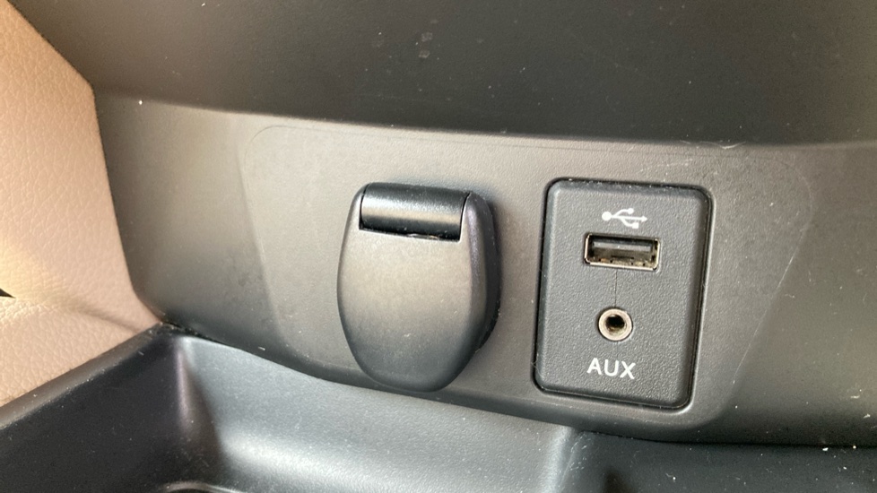 Nissan X-Trail 1.6 dCi Tekna 5dr Diesel Station Wagon - Image 27