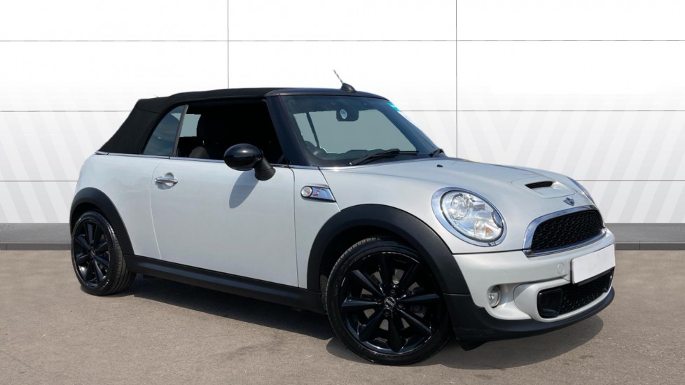MINI Convertible 1.6 Cooper S 2dr Petrol Convertible - Image 1