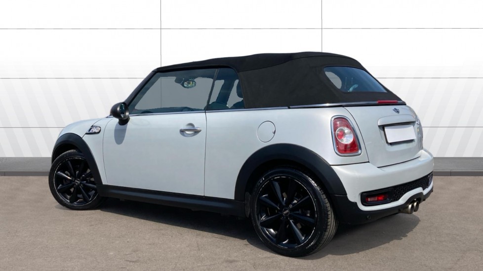 MINI Convertible 1.6 Cooper S 2dr Petrol Convertible - Image 2