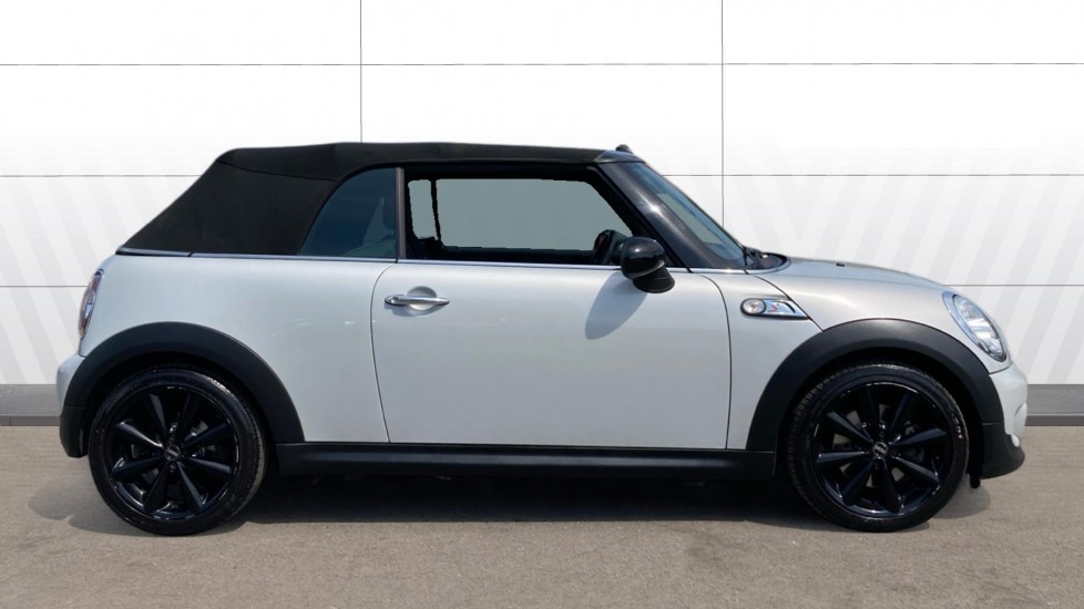 MINI Convertible 1.6 Cooper S 2dr Petrol Convertible - Image 5
