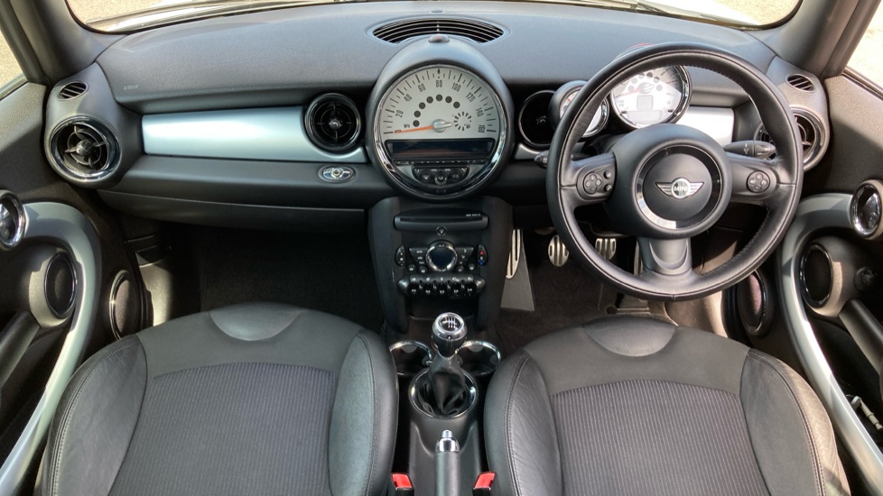 MINI Convertible 1.6 Cooper S 2dr Petrol Convertible - Image 10