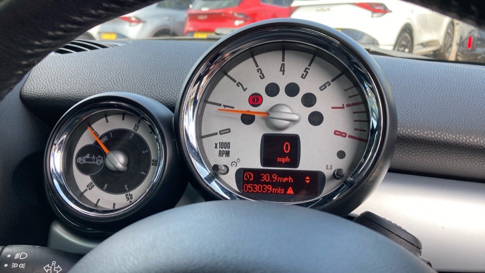 MINI Convertible 1.6 Cooper S 2dr Petrol Convertible - Image 18