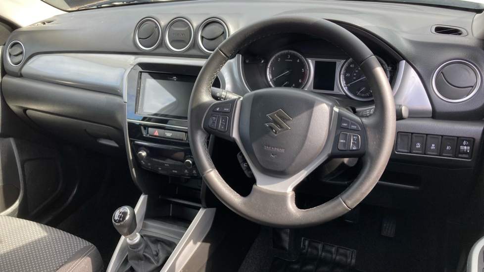 Suzuki Vitara 1.6 DDiS SZ-T 5dr Diesel Estate - Image 11
