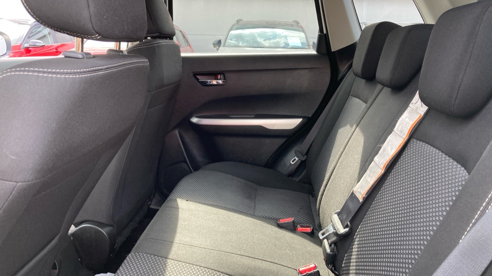 Suzuki Vitara 1.6 DDiS SZ-T 5dr Diesel Estate - Image 16