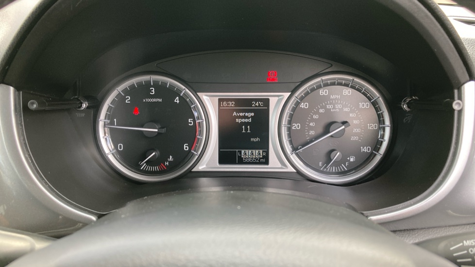 Suzuki Vitara 1.6 DDiS SZ-T 5dr Diesel Estate - Image 18