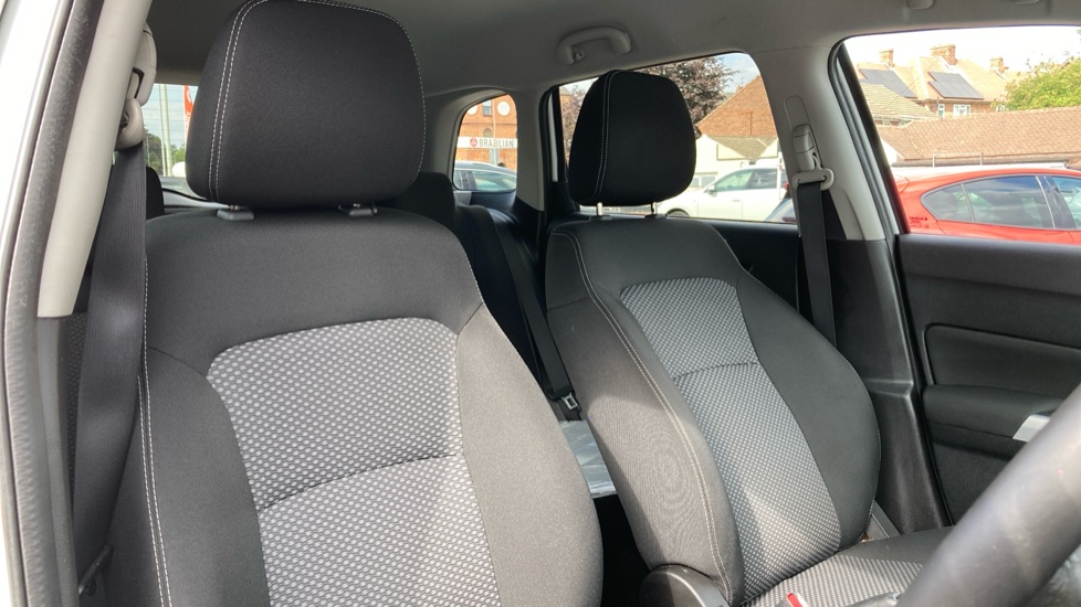 Suzuki Vitara 1.6 DDiS SZ-T 5dr Diesel Estate - Image 21