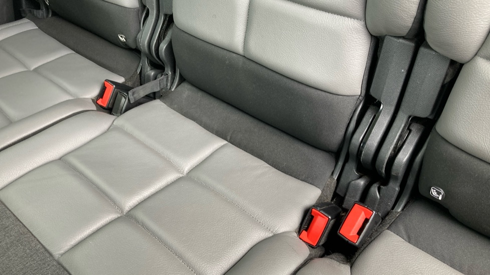 Citroen C5 Aircross 1.6 PureTech 180 Flair Plus 5dr EAT8 Petrol Hatchback - Image 17