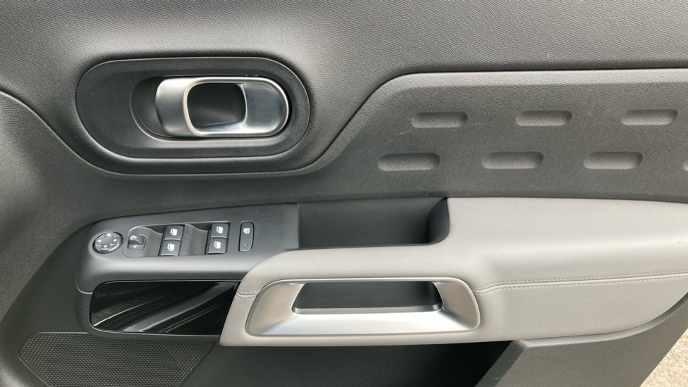 Citroen C5 Aircross 1.6 PureTech 180 Flair Plus 5dr EAT8 Petrol Hatchback - Image 23