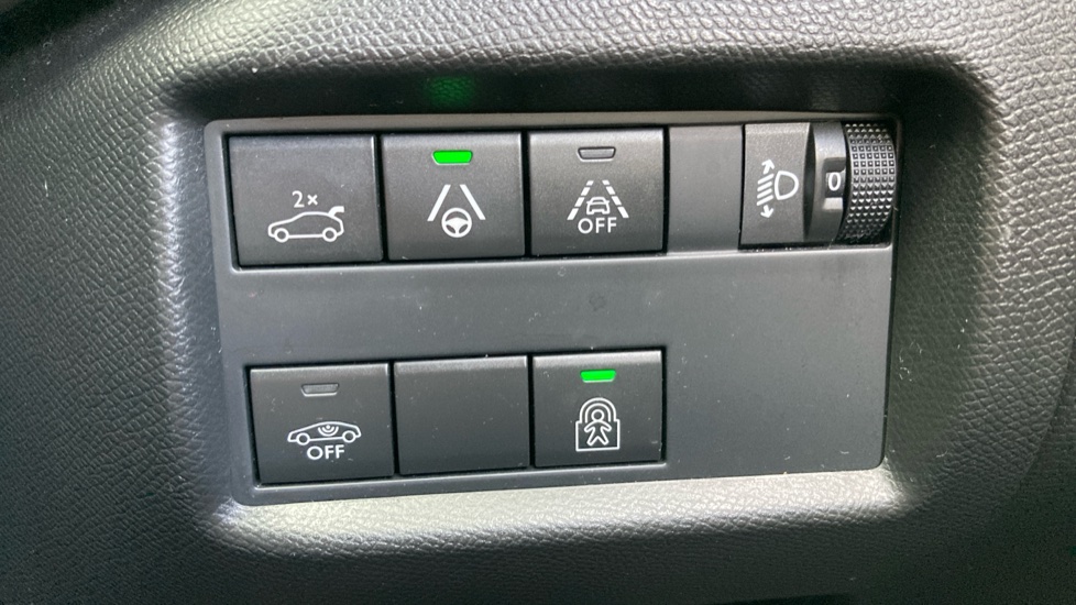 Citroen C5 Aircross 1.6 PureTech 180 Flair Plus 5dr EAT8 Petrol Hatchback - Image 41