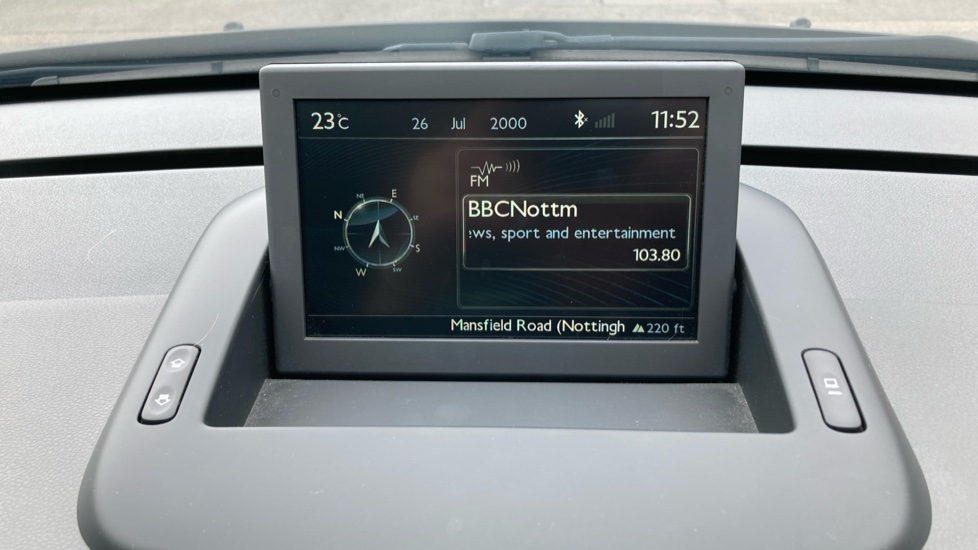 Peugeot 3008 1.6 BlueHDi 120 Allure 5dr EAT6 Diesel Estate - Image 12