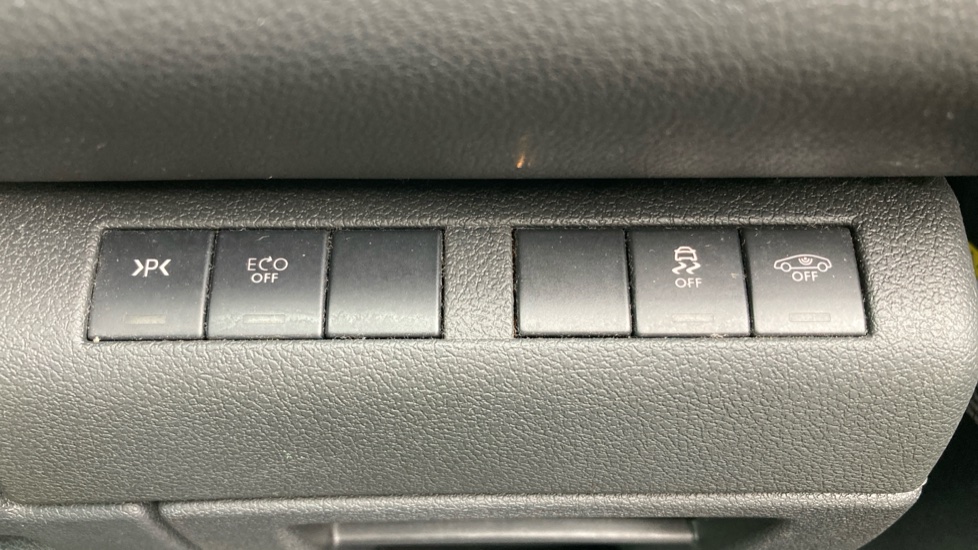 Peugeot 3008 1.6 BlueHDi 120 Allure 5dr EAT6 Diesel Estate - Image 36