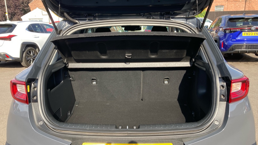 Kia Stonic 1.0T GDi 48V GT-Line S 5dr DCT Petrol Estate - Image 4