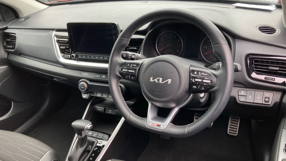 Kia Stonic 1.0T GDi 48V GT-Line 5dr DCT Petrol Estate - Image 11