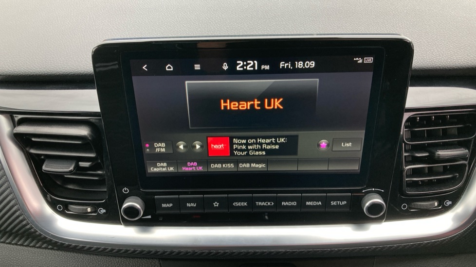 Kia Stonic 1.0T GDi 48V GT-Line 5dr DCT Petrol Estate - Image 30