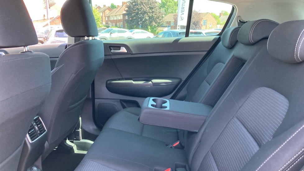 Kia Sportage 1.6 GDi ISG 2 5dr Petrol Estate - Image 16