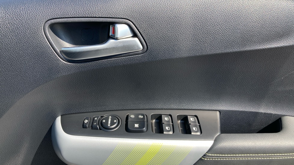 Kia Picanto 1.0 X-Line S 5dr Auto Petrol Hatchback - Image 22