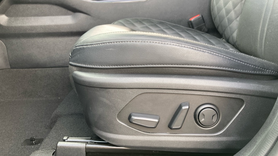 Kia Sorento 1.6 T-GDi HEV Edition 5dr Auto Hybrid Station Wagon - Image 24