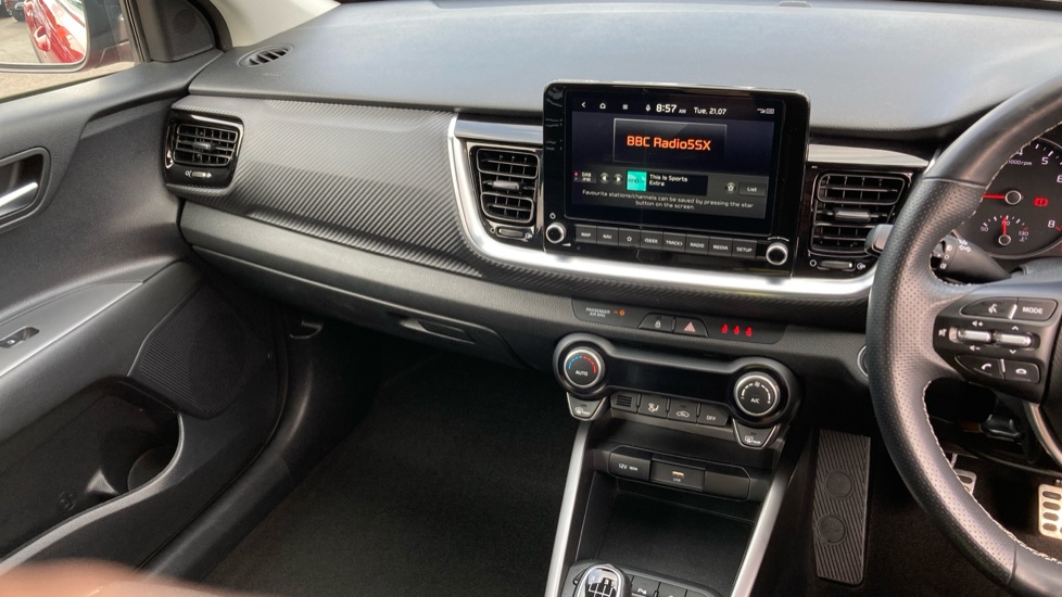 Kia Stonic 1.0T GDi 48V GT-Line S 5dr Petrol Estate - Image 14