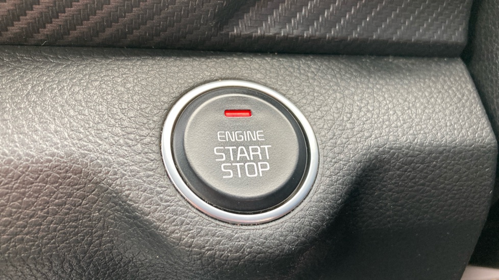 Kia Stonic 1.0T GDi 48V GT-Line S 5dr Petrol Estate - Image 33