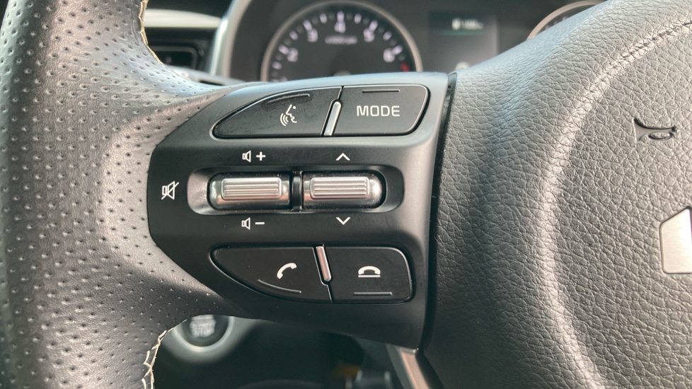 Kia Stonic 1.0T GDi 48V GT-Line S 5dr Petrol Estate - Image 35
