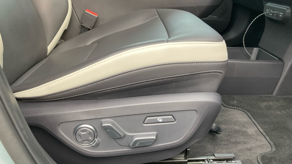 Kia EV5 160kW GT-Line S 81.4kWh 5dr Auto Electric Estate - Image 21