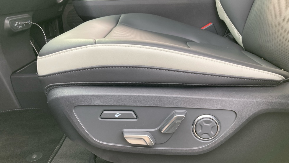 Kia EV5 160kW GT-Line S 81.4kWh 5dr Auto Electric Estate - Image 25